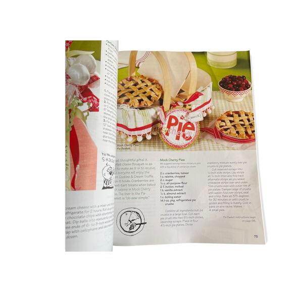 Gooseberry Patch Christmas Recipes and Gifts Book 13 - Picture 3 of 6